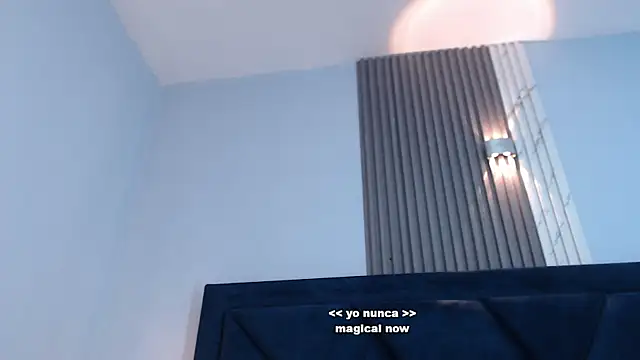 Snapshot of MollyCruz chatting on March 15, 11:40 am MollyCruz online show from March 15, 11:40 am