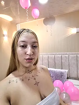 Snapshot of MollyCruz chatting on November 24, 10:37 am MollyCruz online show from November 24, 10:37 am