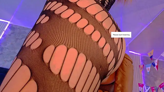 MollyCruz online show from July 7, 1:04 pm