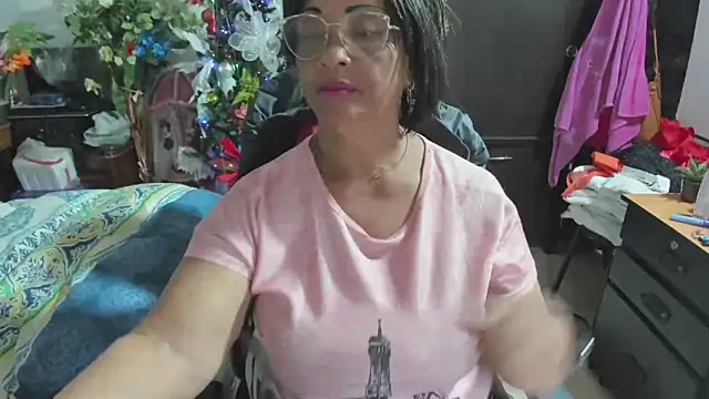 Mrs mommy  online show from December 19, 7:43 pm