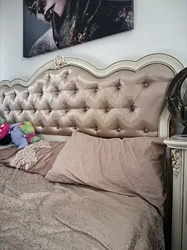 HotXMom online show from May 5, 5:37 am