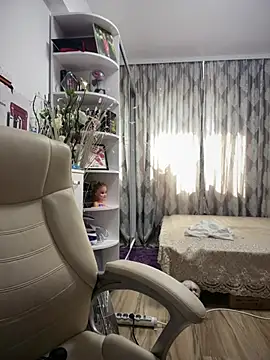 HotXMom online show from July 10, 6:50 am