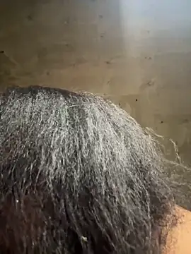 Linahlove online show from March 22, 8:15 pm