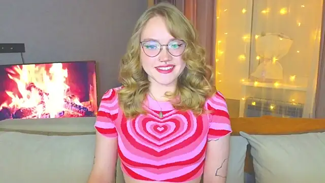 Aurora Golden1 online show from December 19, 3:41 pm