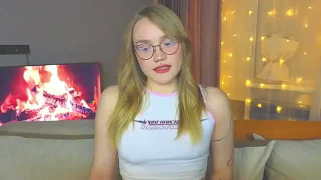 Aurora Golden1 online show from December 21, 3:53 pm