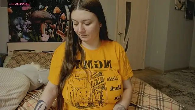 Snapshot of AlisaBacker chatting on November 13, 6:29 pm AlisaBacker online show from November 13, 6:29 pm