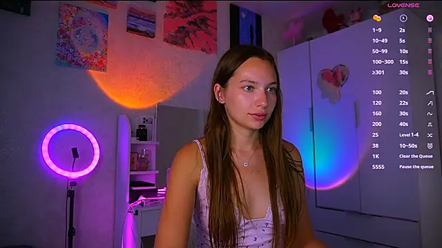 Snapshot of soffy__kisss chatting on August 7, 3:03 pm soffy kisss online show from August 7, 3:03 pm