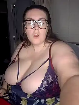 Snapshot of CummingStars98 chatting on November 9, 7:23 pm CummingStars98 online show from November 9, 7:23 pm