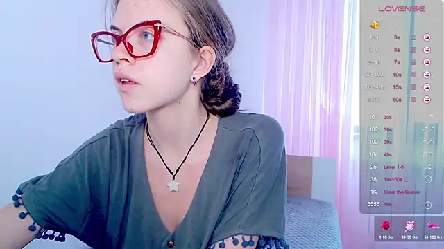 Sarah HS online show from September 10, 10:48 am