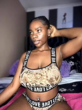 Snapshot of Candy-Heart chatting on October 7, 11:46 pm Candy-Heart online show from October 7, 11:46 pm