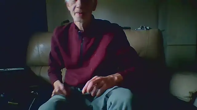 Snapshot of brenzs chatting on November 28, 1:14 pm brenzs online show from November 28, 1:14 pm