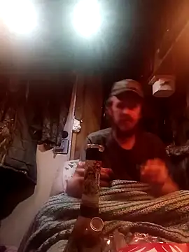 Snapshot of hothippie420 chatting on December 3, 4:09 am hothippie420 online show from December 3, 4:09 am