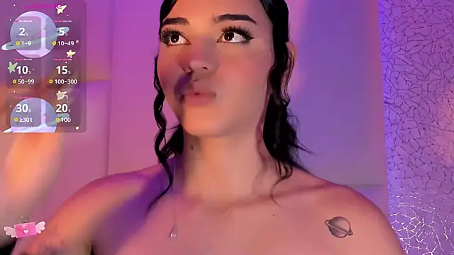 Summer walkerr online show from January 17, 6:44 pm