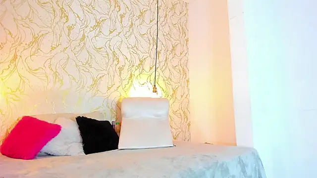 NATALIE PARKERR online show from February 6, 12:05 pm