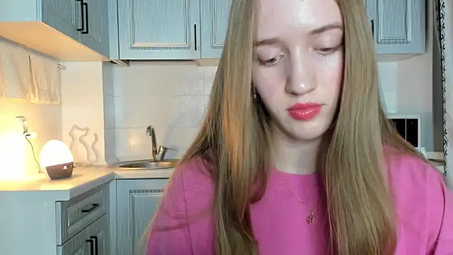 leslie my lovee online show from October 13, 7:03 pm
