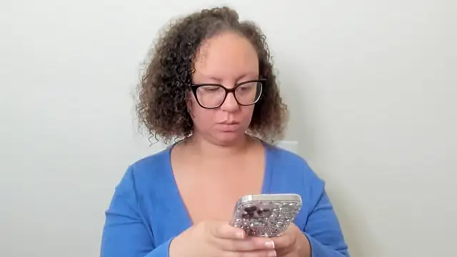 Snapshot of Paisleehaze chatting on October 3, 1:30 pm Paisleehaze online show from October 3, 1:30 pm