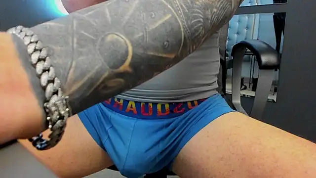 AronGrant online show from December 20, 10:33 am