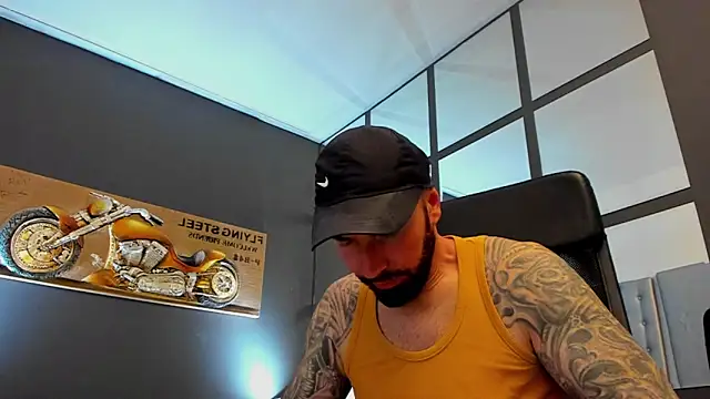 AronGrant online show from May 2, 8:52 am