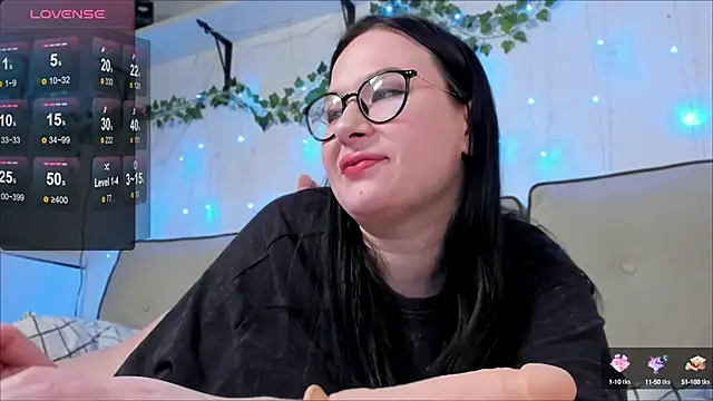 Snapshot of MyNameIsLilith chatting on March 7, 4:57 am MyNameIsLilith online show from March 7, 4:57 am