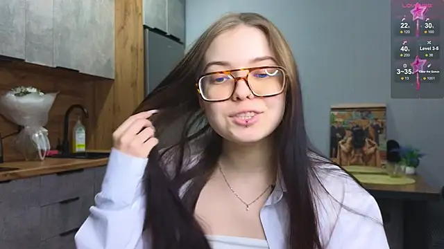 Snapshot of doll_lol_ chatting on January 15, 5:47 pm doll lol online show from January 15, 5:47 pm