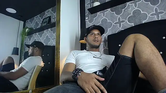 Snapshot of Chris_Dick23 chatting on July 5, 3:56 am Chris Dick23 online show from July 5, 3:56 am