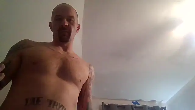 Snapshot of Kinkster615 chatting on January 25, 6:12 am Kinkster615 online show from January 25, 6:12 am