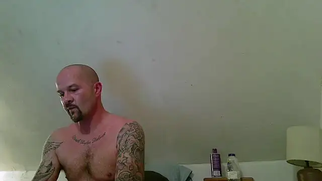 Snapshot of Kinkster615 chatting on March 12, 7:24 am Kinkster615 online show from March 12, 7:24 am