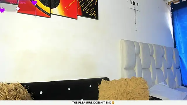 Snapshot of KorinaKovaa chatting on November 22, 4:39 pm KorinaKovaa online show from November 22, 4:39 pm