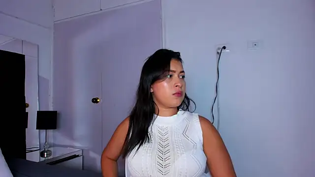 Snapshot of Miaa_Garcia chatting on February 4, 8:38 pm Miaa Garcia online show from February 4, 8:38 pm