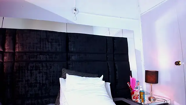 Snapshot of Miaa_Garcia chatting on March 8, 3:50 am Miaa Garcia online show from March 8, 3:50 am