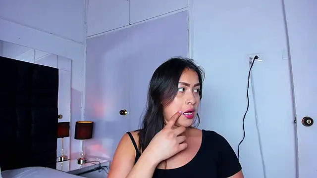 Snapshot of Miaa_Garcia chatting on March 17, 9:02 pm Miaa Garcia online show from March 17, 9:02 pm