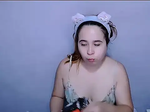 SubLayla01 online show from November 28, 5:48 pm