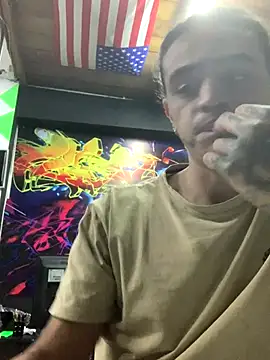 Snapshot of JovenDesobediente chatting on December 16, 11:32 pm JovenDesobediente online show from December 16, 11:32 pm