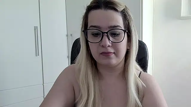 amooraaamoon online show from March 7, 2:01 pm