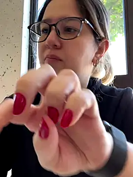 amooraaamoon online show from September 26, 12:31 pm