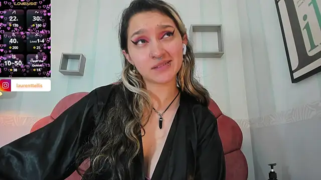 Snapshot of Laurent_elis chatting on March 9, 8:07 am Laurent elis online show from March 9, 8:07 am