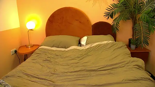 FerrariRedxBabestation online show from February 28, 9:27 pm