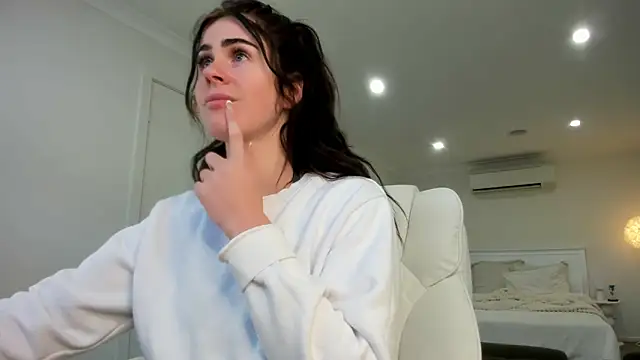 aus queen online show from September 28, 11:21 pm