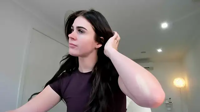 aus queen online show from October 10, 12:42 am