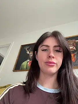 aus queen online show from July 17, 10:25 pm