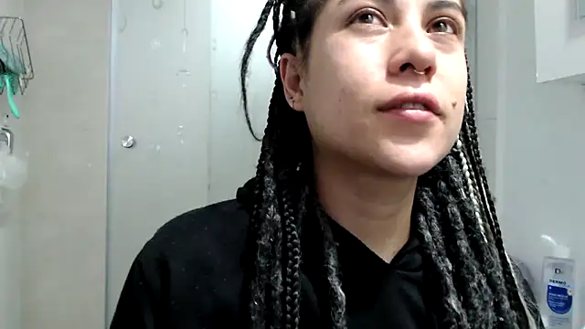 Snapshot of Hellen_dumont chatting on November 21, 12:54 am Hellen dumont online show from November 21, 12:54 am