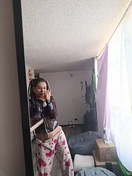 Snapshot of Hellen_dumont chatting on November 22, 1:32 pm Hellen dumont online show from November 22, 1:32 pm