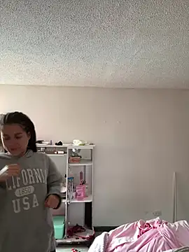 Snapshot of Hellen_dumont chatting on May 8, 4:23 pm Hellen dumont online show from May 8, 4:23 pm