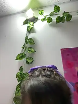 Snapshot of Hellen_dumont chatting on June 13, 11:24 pm Hellen dumont online show from June 13, 11:24 pm