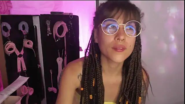 Snapshot of Hellen_dumont chatting on July 2, 3:34 am Hellen dumont online show from July 2, 3:34 am