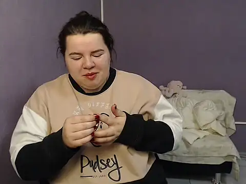 so shy online show from October 18, 6:58 am