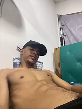 Snapshot of armanidrek chatting on October 25, 11:21 pm armanidrek online show from October 25, 11:21 pm