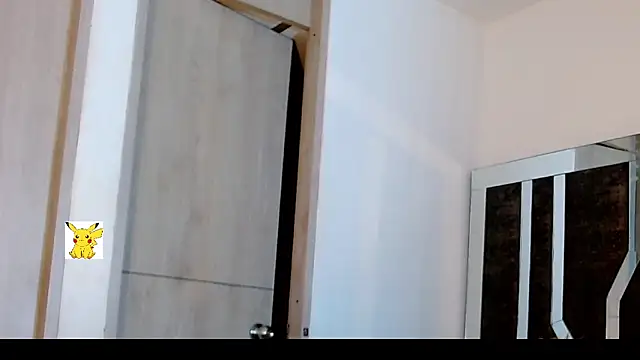 Snapshot of honey_skin chatting on February 17, 7:47 am honey skin online show from February 17, 7:47 am