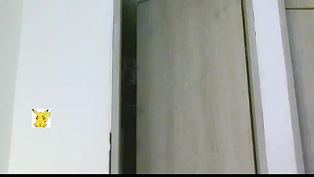 Snapshot of honey_skin chatting on February 25, 8:19 pm honey skin online show from February 25, 8:19 pm