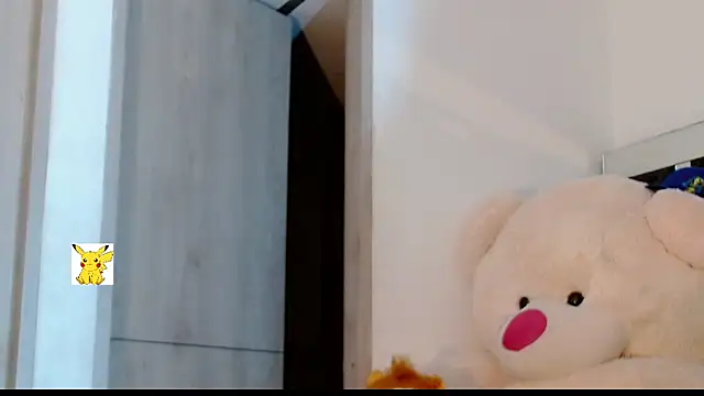 Snapshot of honey_skin chatting on March 2, 8:48 am honey skin online show from March 2, 8:48 am